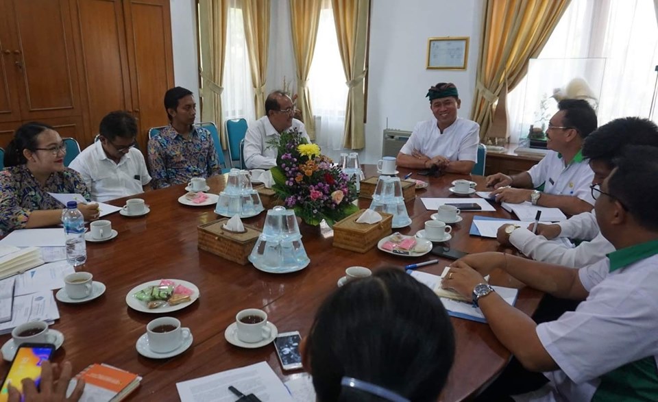 bupati_1.jpg