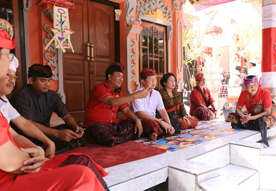  Bupati Suwirta Hadiri Pediksan di Nusa Penida